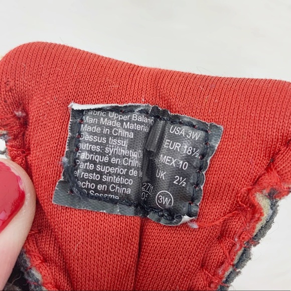 ELMO toddler sneakers brown Velcro straps - Picture 7 of 8